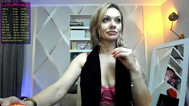 Monika-peach online show from June 2026 09:18:02 PM