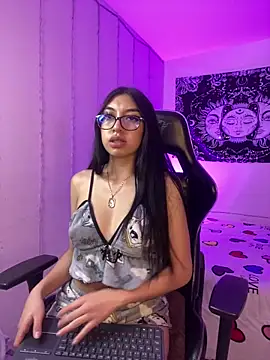 Natsrose online show from February 2026 01:23:01 PM