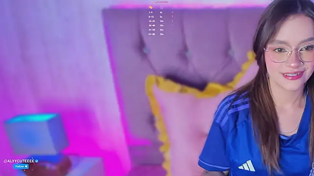 Snapshot of alyy_cut3 chatting on February 2026 08:20:01 PM alyy cut3 online show from February 2026 08:20:01 PM