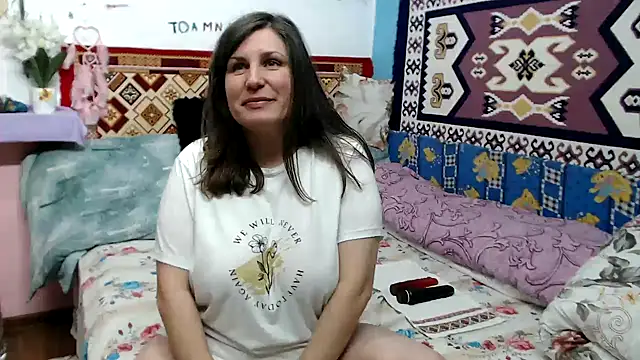 Adelinemilf online show from March 2026 11:38:01 AM