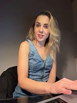 ElenaWhitmore online show from March 2026 11:08:01 PM