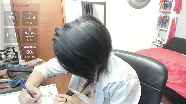 Snapshot of Zoe_hero chatting on February 2026 11:21:02 PM Zoe hero online show from February 2026 11:21:02 PM