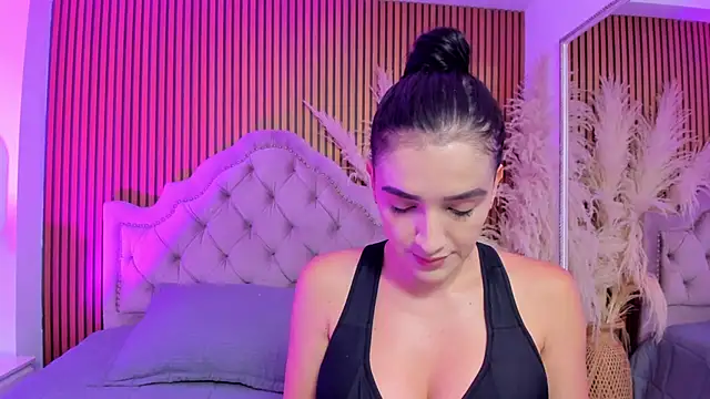 Violett hott  online show from March 2026 12:22:02 PM