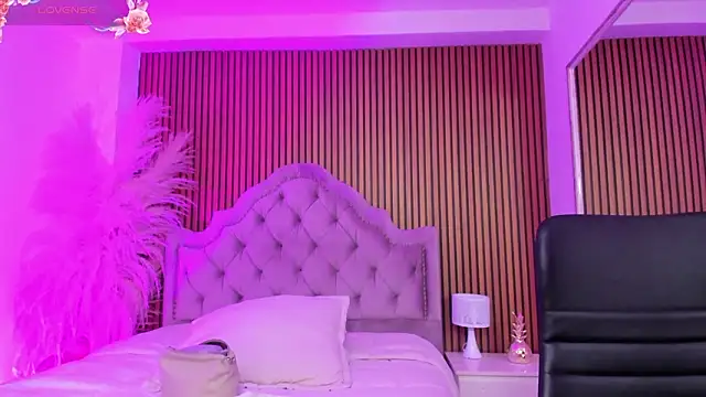 Violett hott  online show from March 2026 12:09:01 PM