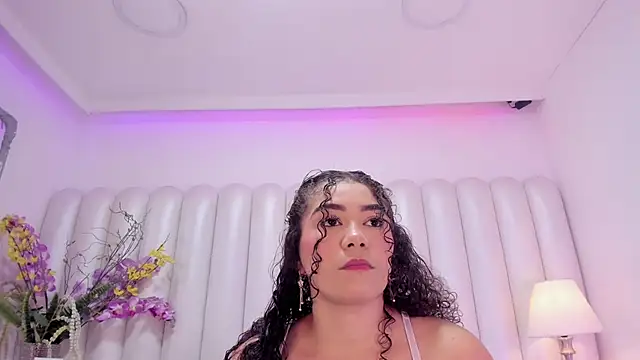 CamilaCastillo online show from June 2026 07:46:01 PM