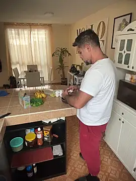 Snapshot of wolfbucker chatting on March 2026 01:47:01 PM wolfbucker online show from March 2026 01:47:01 PM