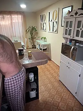 Snapshot of wolfbucker chatting on March 2026 01:17:01 PM wolfbucker online show from March 2026 01:17:01 PM