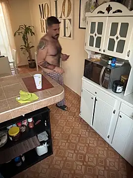 Snapshot of wolfbucker chatting on March 2026 01:33:02 PM wolfbucker online show from March 2026 01:33:02 PM