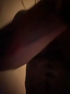 Snapshot of wolfbucker chatting on April 2026 05:34:01 AM wolfbucker online show from April 2026 05:34:01 AM