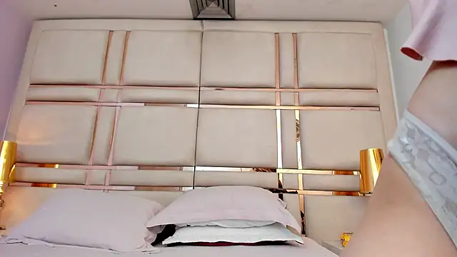 Snapshot of VictoriaGarret chatting on March 2026 01:28:01 PM VictoriaGarret online show from March 2026 01:28:01 PM