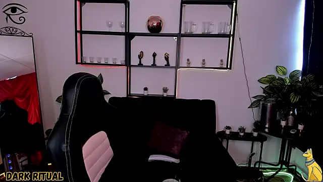 Snapshot of Sacred_Sin_Room chatting on February 2026 02:54:01 PM Sacred Sin Room online show from February 2026 02:54:01 PM