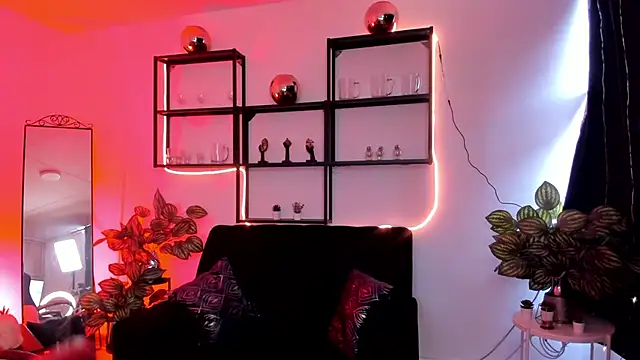 Snapshot of Sacred_Sin_Room chatting on March 2026 01:34:01 PM Sacred Sin Room online show from March 2026 01:34:01 PM