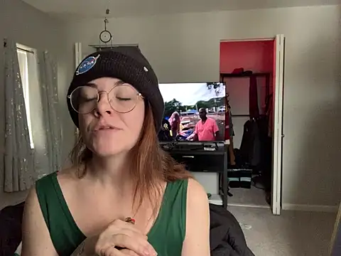 Snapshot of Intothewoodswego chatting on February 2026 02:24:01 PM Intothewoodswego online show from February 2026 02:24:01 PM