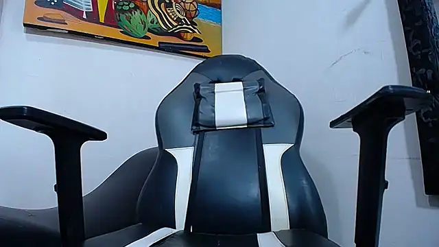 Snapshot of michell_hot29 chatting on February 2026 11:34:02 PM michell hot29 online show from February 2026 11:34:02 PM