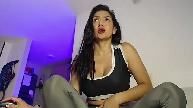 Snapshot of samanta_xi chatting on February 2026 05:29:01 AM samanta xi online show from February 2026 05:29:01 AM