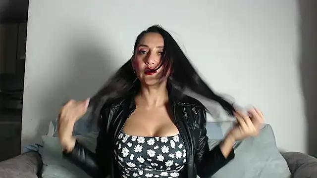 Snapshot of samanta_xi chatting on March 2026 04:07:02 AM samanta xi online show from March 2026 04:07:02 AM