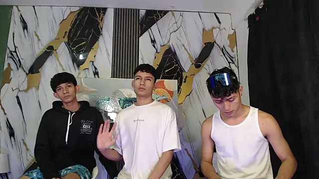 AVENGER BOYS2026 online show from May 2026 07:22:02 PM