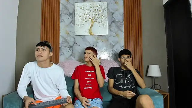 AVENGER BOYS2026 online show from May 2026 07:22:01 PM