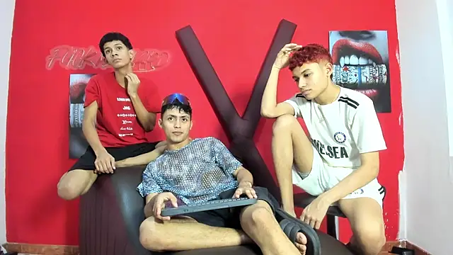 AVENGER BOYS2026 online show from May 2026 07:20:02 PM