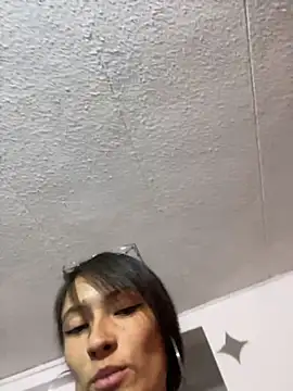 Michelle ec online show from May 2026 04:04:02 PM