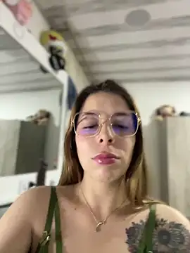 NatalyPinky online show from May 2026 11:45:02 PM