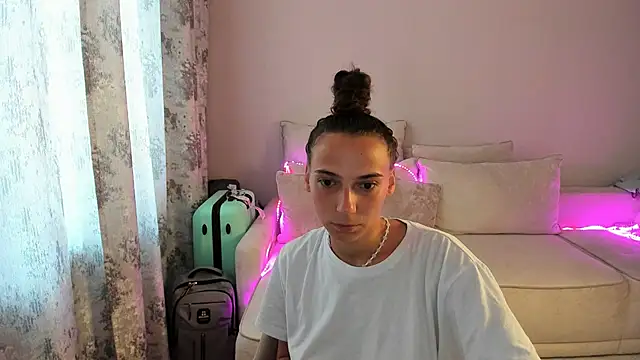 AnnaMized online show from March 2026 02:01:02 AM