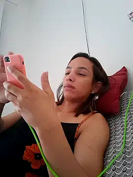 Snapshot of ofjuliaa chatting on February 2026 05:10:02 PM ofjuliaa online show from February 2026 05:10:02 PM