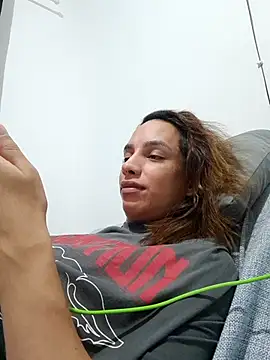 ofjuliaa online show from April 2026 10:51:02 PM