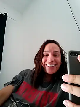 ofjuliaa online show from May 2026 07:31:01 PM