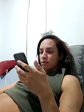 ofjuliaa online show from May 2026 02:30:01 AM