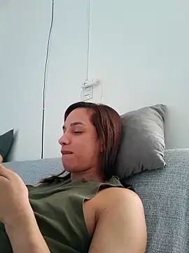 ofjuliaa online show from May 2026 02:36:02 PM
