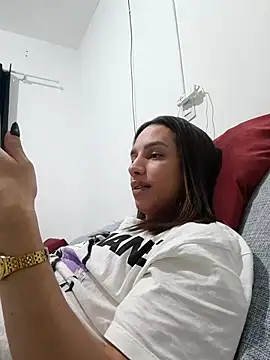 ofjuliaa online show from June 2026 08:40:02 PM