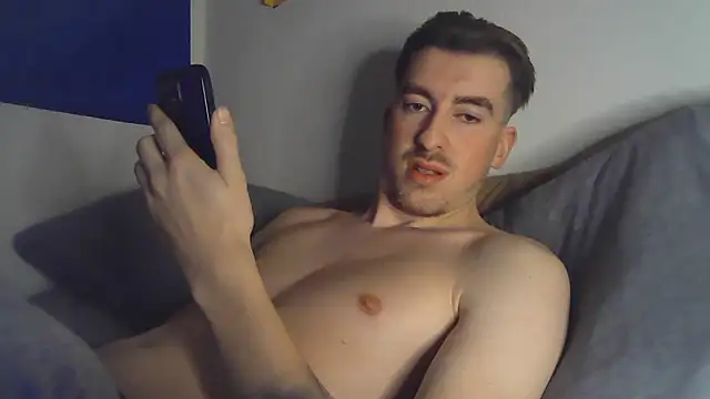 Snapshot of essexboy_2002 chatting on January 2026 11:29:01 PM essexboy 2002 online show from January 2026 11:29:01 PM