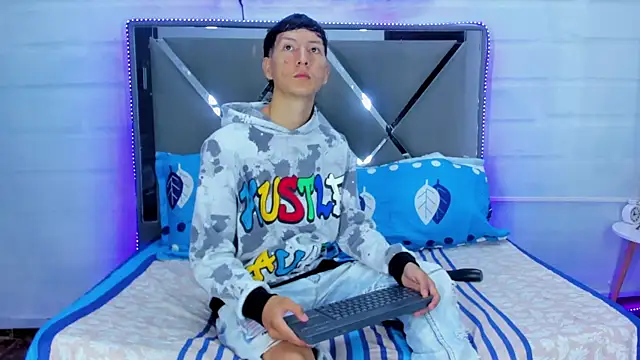 BunnyLove  online show from May 2026 12:05:01 AM