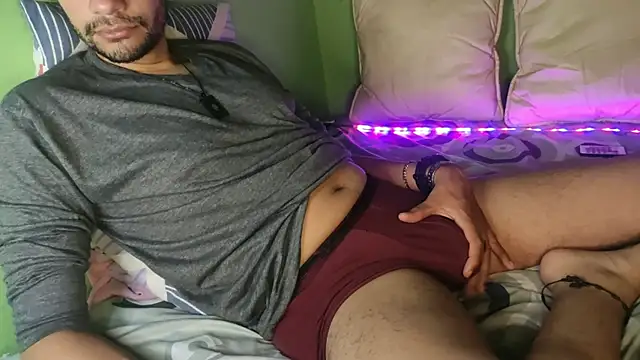 Taylor Blaze94 online show from March 2026 11:43:01 PM