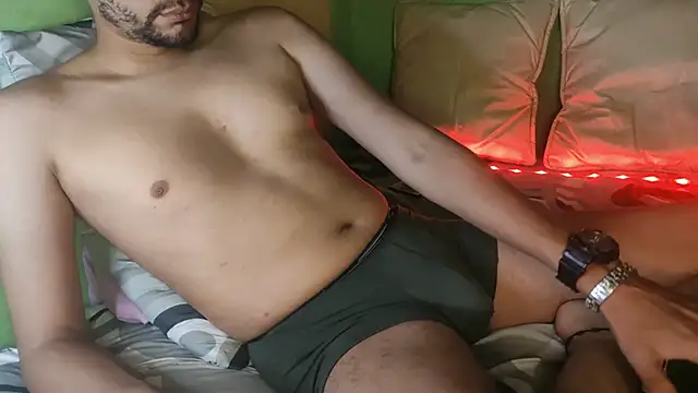 Taylor Blaze94 online show from April 2026 12:54:02 AM