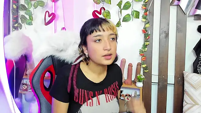 MeowMota  online show from June 2026 06:23:01 PM