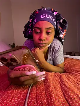 oshun6360 online show from April 2026 09:32:02 PM