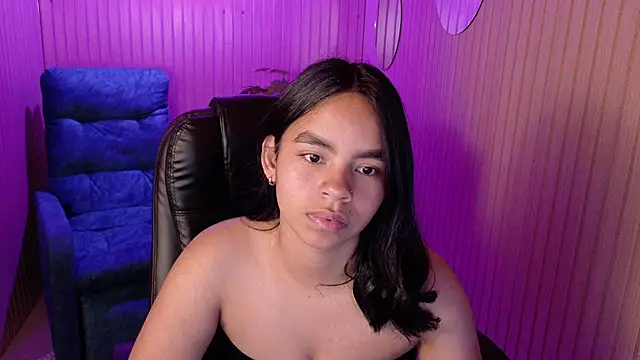 SofiaMante  online show from April 2026 09:38:01 PM