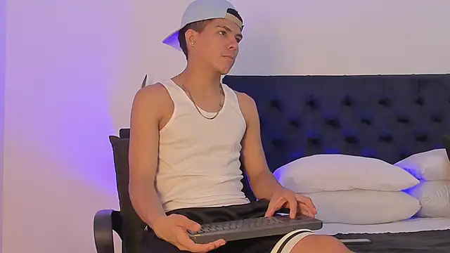 Marcus Moreno online show from March 2026 07:17:01 PM