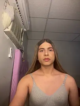 Snapshot of sammyhil chatting on February 2026 01:33:01 AM sammyhil online show from February 2026 01:33:01 AM