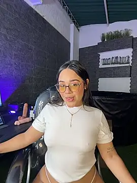 FireDollx online show from March 2026 04:50:01 AM