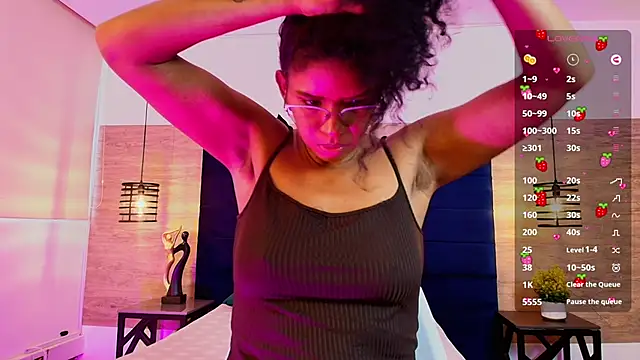 Ellie-Alves online show from April 2026 04:44:01 PM