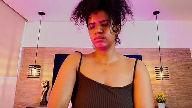Ellie-Alves online show from May 2026 04:26:01 PM