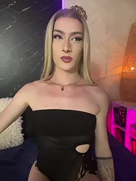 Snapshot of Alana_Stone chatting on June 2026 06:01:02 PM Alana Stone online show from June 2026 06:01:02 PM