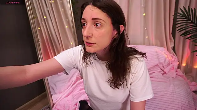 Snapshot of Ruby_blossom_ chatting on March 2026 09:29:01 PM Ruby blossom online show from March 2026 09:29:01 PM