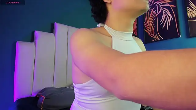 Nicki Ripperton online show from April 2026 03:37:02 AM