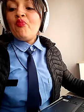 Snapshot of Alejandra_N chatting on March 2026 02:01:01 PM Alejandra N online show from March 2026 02:01:01 PM