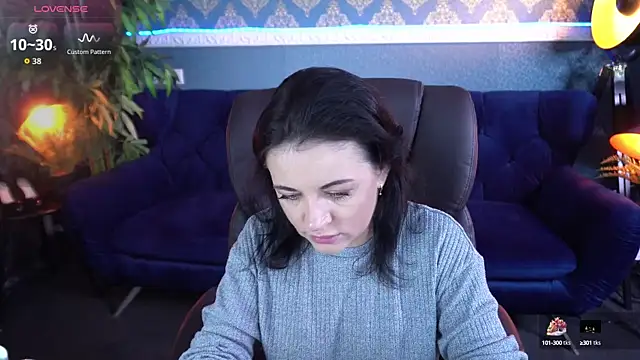 Dafni Monn online show from October 2025 05:49:02 AM