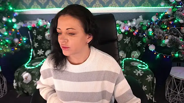 Dafni Monn online show from December 2025 06:33:01 AM